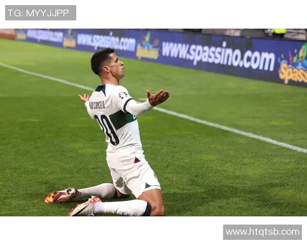 坎塞洛在足球场上的华丽转身与战术价值解析 坎塞洛在足球场上的华丽转身与战术价值解析